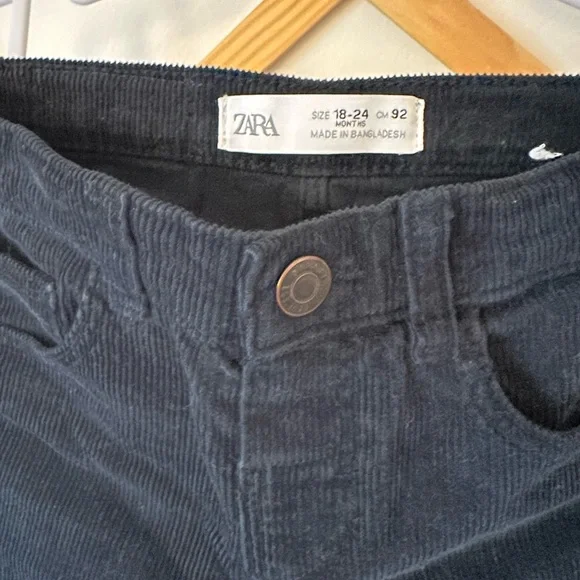 ✨ ZARA Baby Corduroy Pants — Size 18–24 Months 🖤✨ - Picture 3 of 4